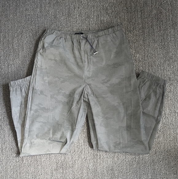 Reflective Jogger - Picture 2 of 3